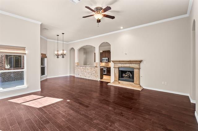 Building Photo - 1810 Sanderlain Ln