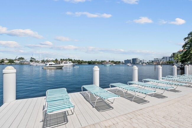 Building Photo - 95 N Birch Rd