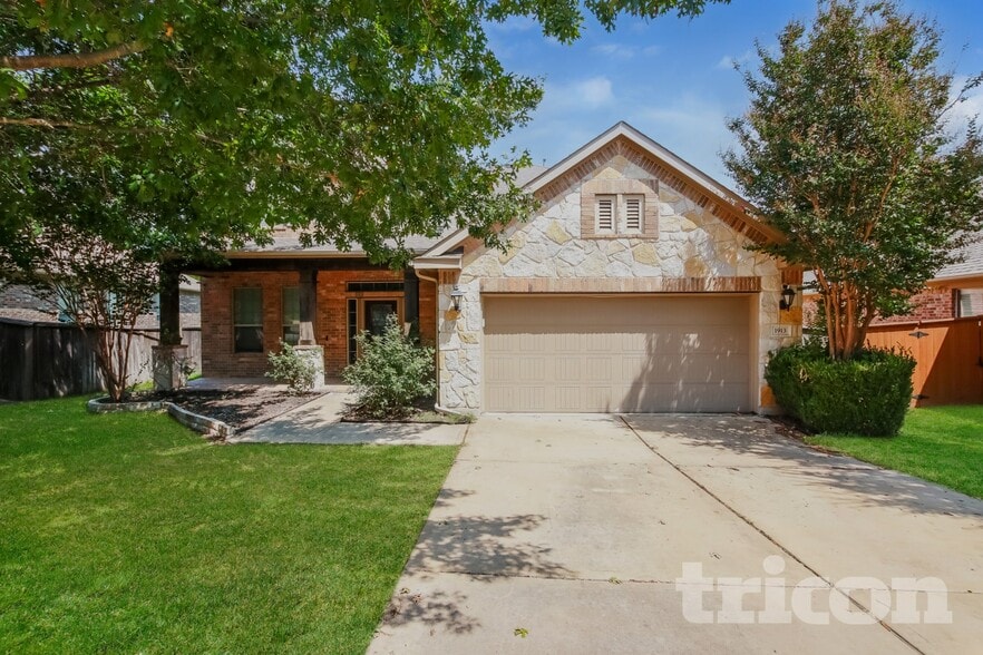 Primary Photo - 1913 Colony Glen Ln