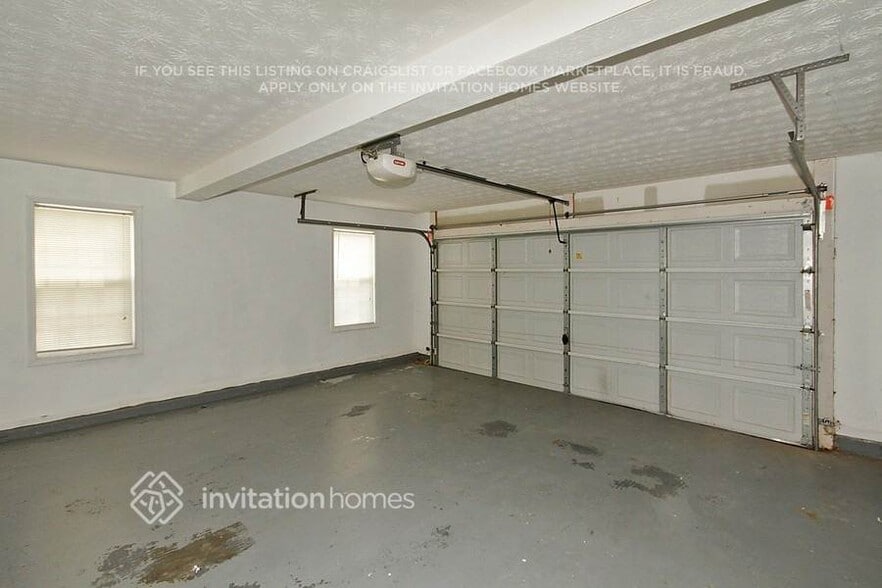 Building Photo - 1807 Summit Creek Way