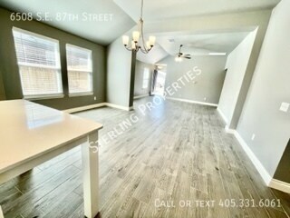 Building Photo - 6508 SE 87th St