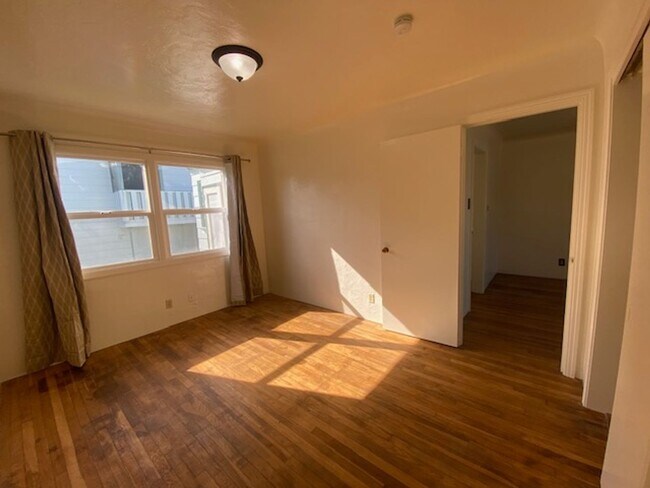Building Photo - 804 O St