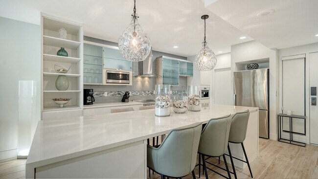 Building Photo - 1932 Harbourside Dr