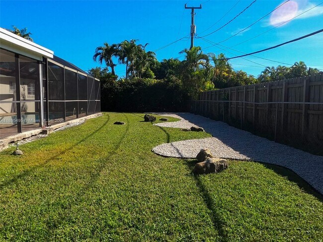 Building Photo - 6420 Miller Dr