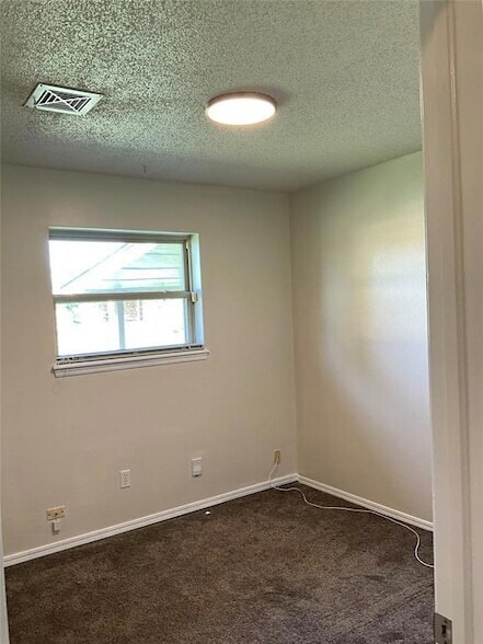 Building Photo - 4313 Suntane Rd