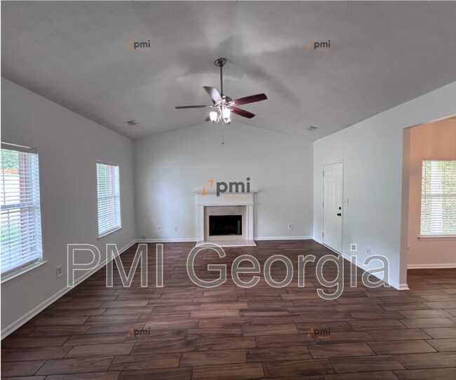Building Photo - 224 Autumn Ridge Dr
