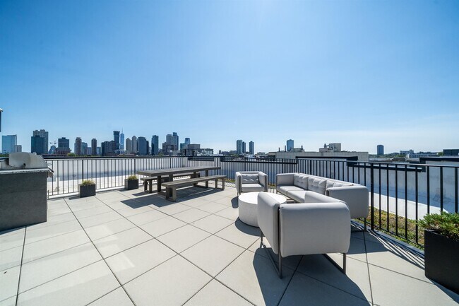 Building Photo - 338 Newark Ave