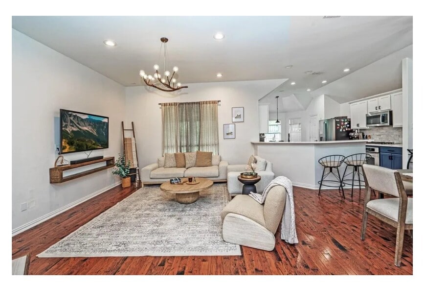 Building Photo - 8309 Green Ash Dr