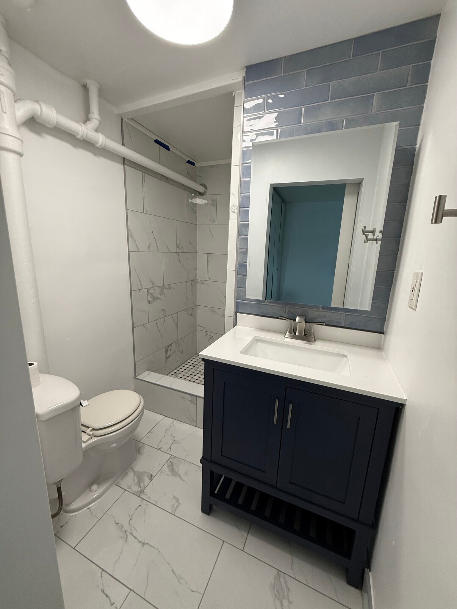 Building Photo - 1303 N Beverly Glen Blvd