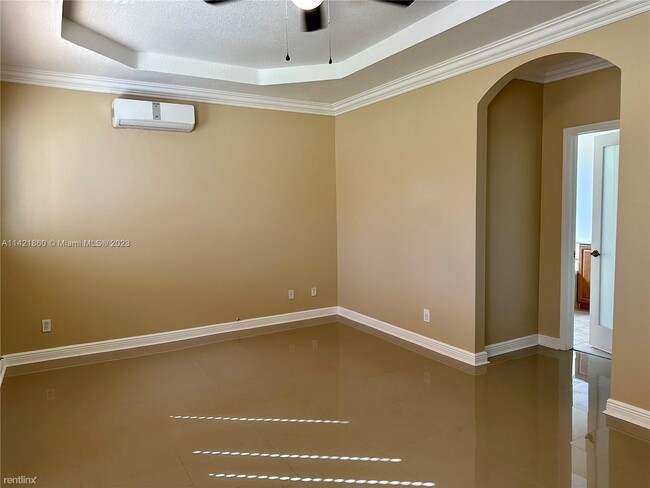 Building Photo - 4 br, 3 bath House - Bellagio At Vizcaya