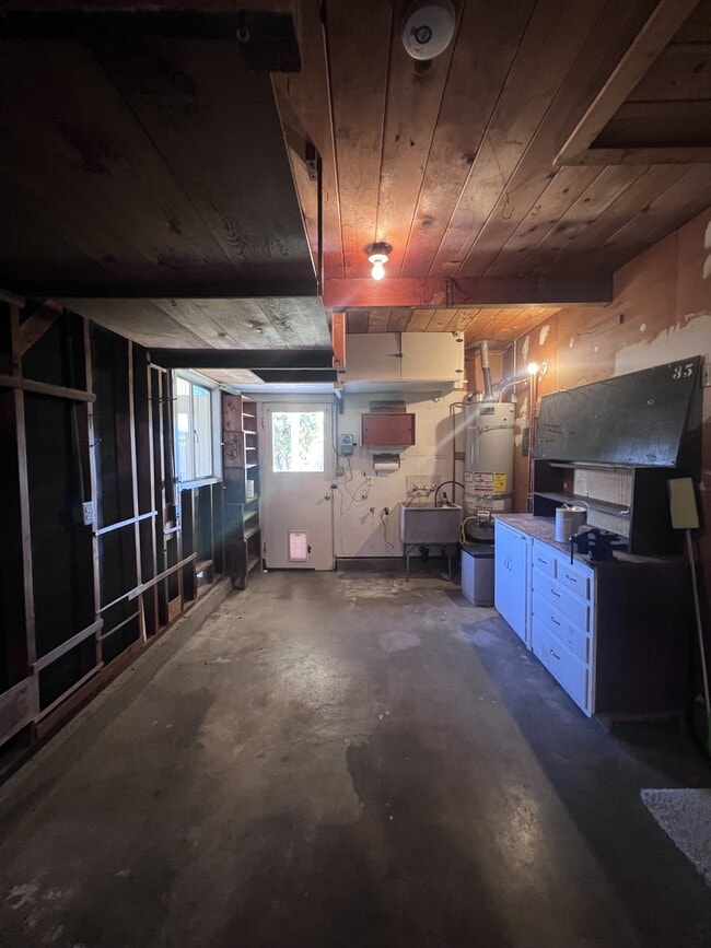 Building Photo - 114 Anderson Ave