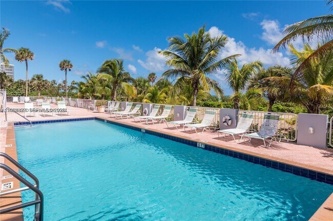 Building Photo - 9341 Collins Ave