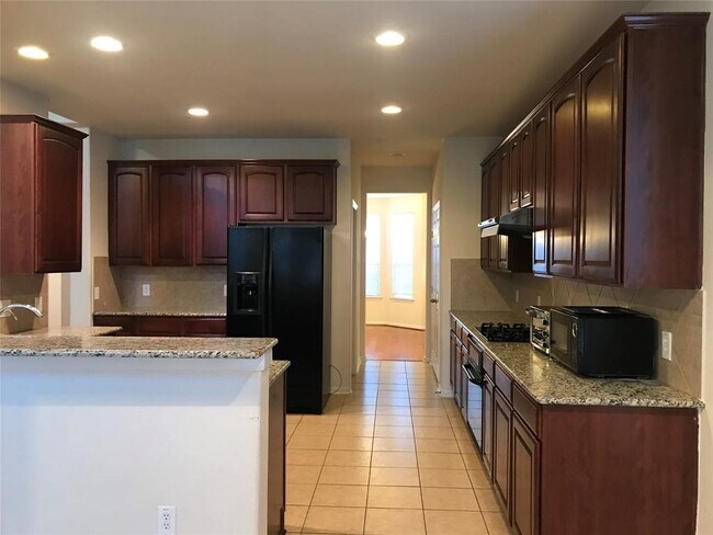 Building Photo - 8318 Golden Harbor