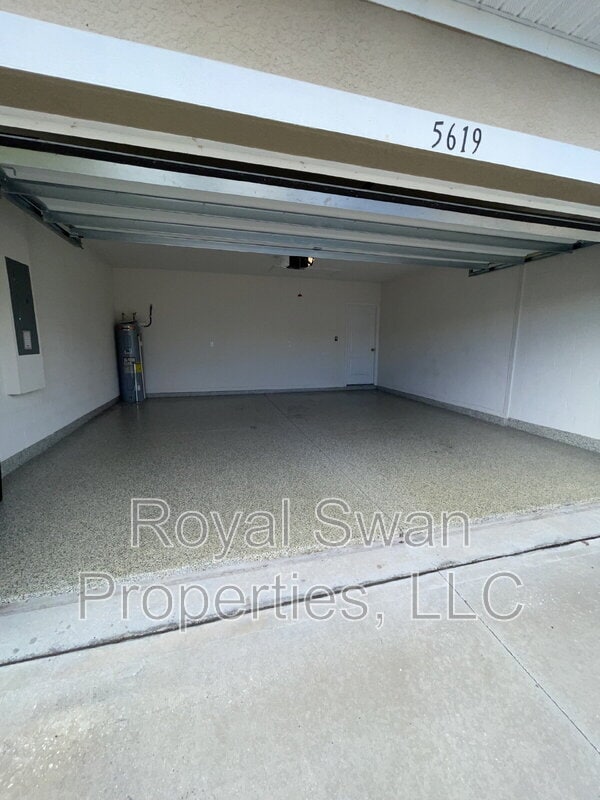 Building Photo - 5619 Siltstone St