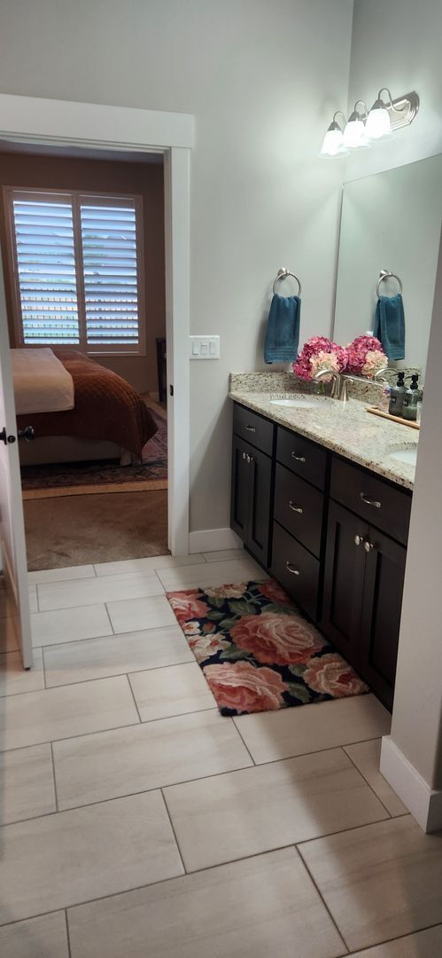 Building Photo - Move-In Ready 3BR/2BA West Haven Home