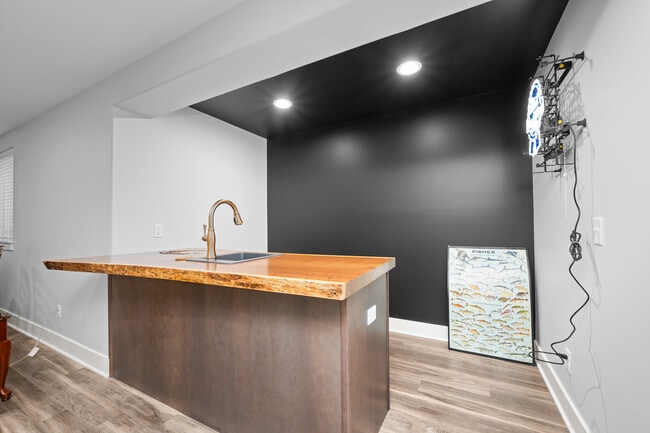 Building Photo - 6795 Genesis Way