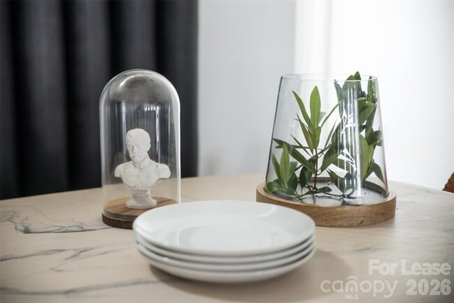 Building Photo - 341 Viburnum Way Ct