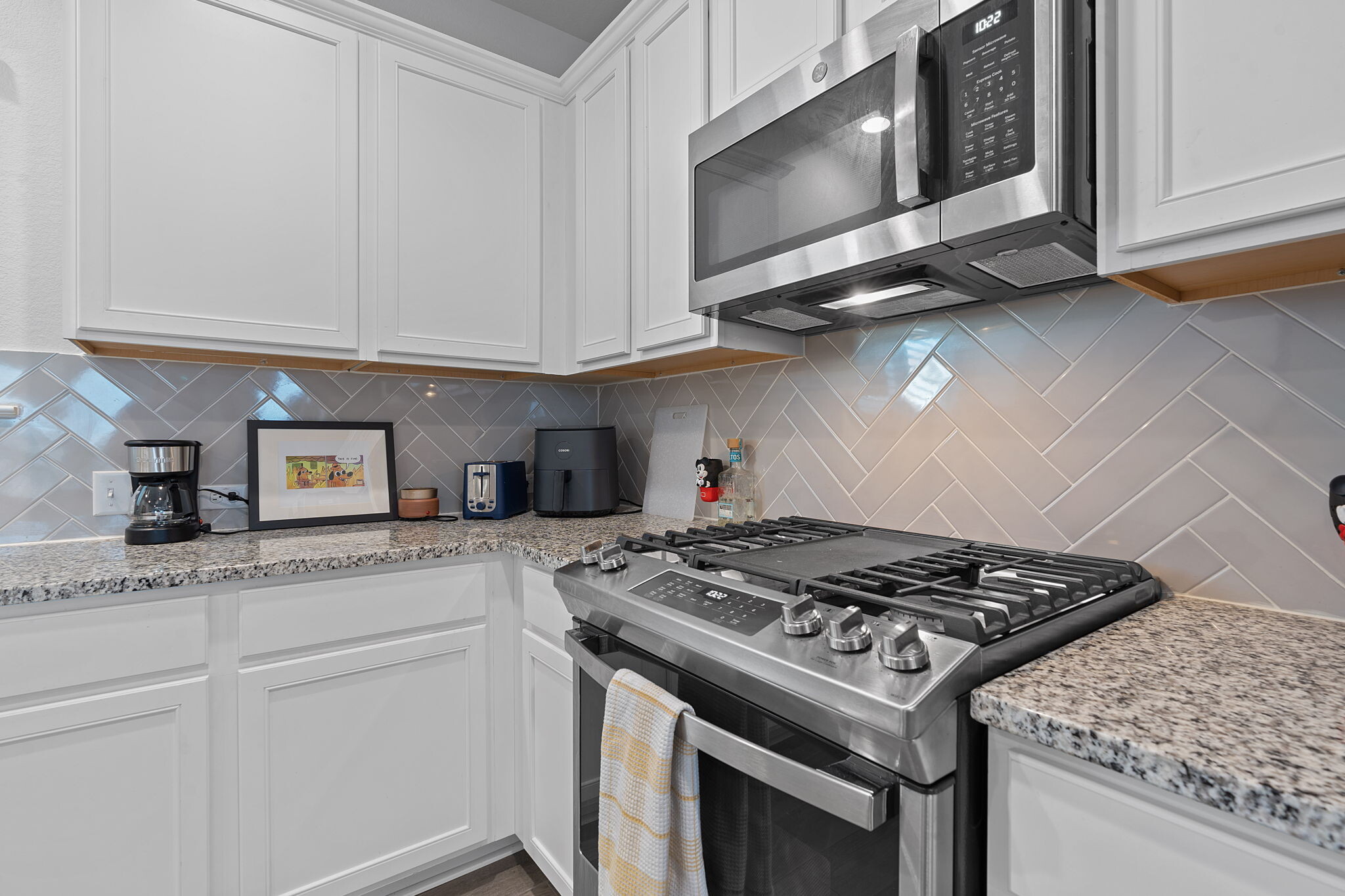 Building Photo - 10800 Blacket Dr