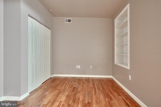 Building Photo - 1108 Baylis St