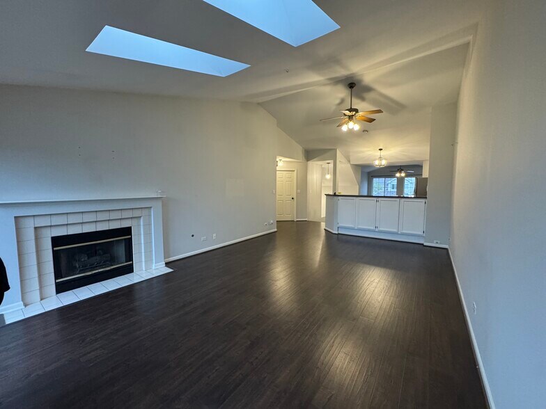 Living Room 4 - 268 Camel Bend Ct