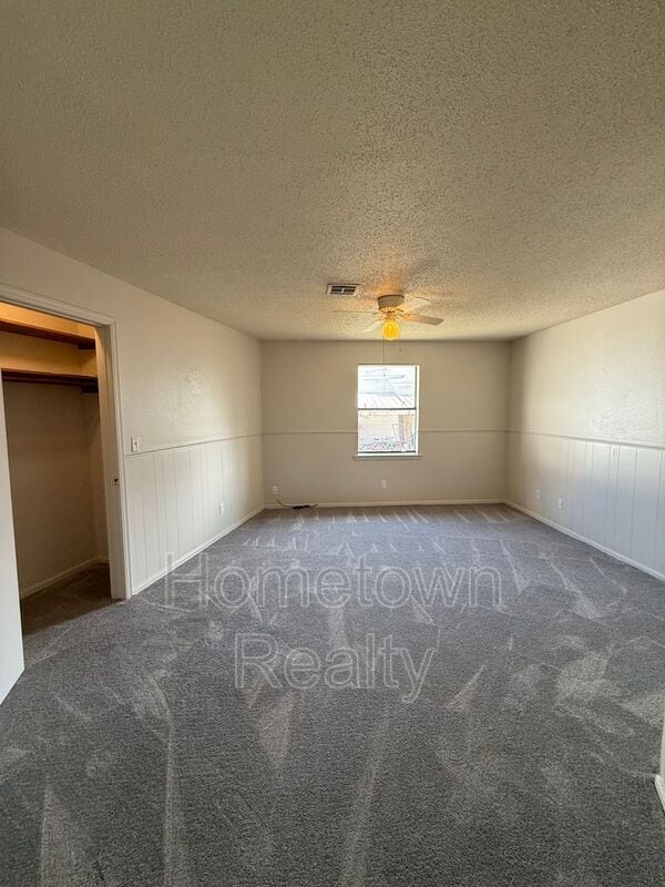 Building Photo - 5 W Farrall St