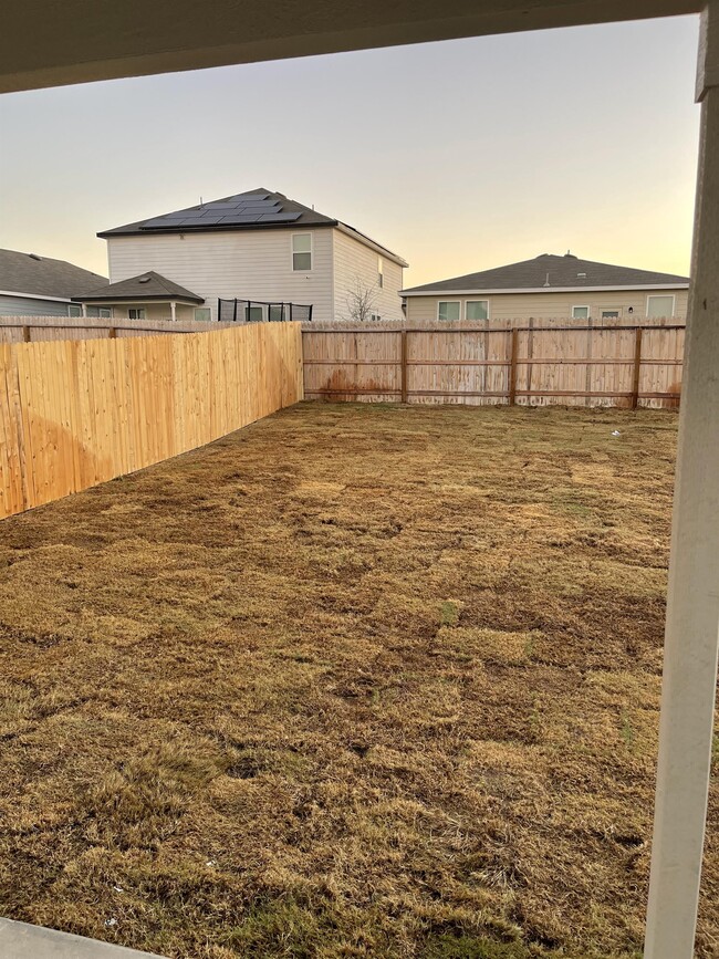 Building Photo - 451 Forsythia