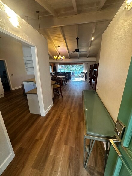 Entry way - 4996 Lower Honoapiilani Rd