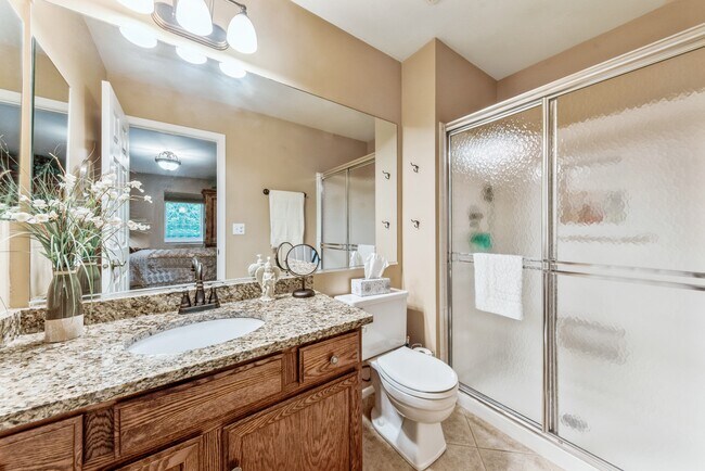 Building Photo - 1125 Auburn Ln