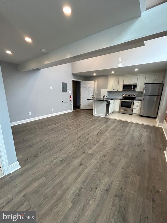 Building Photo - 13 N 4th Ave