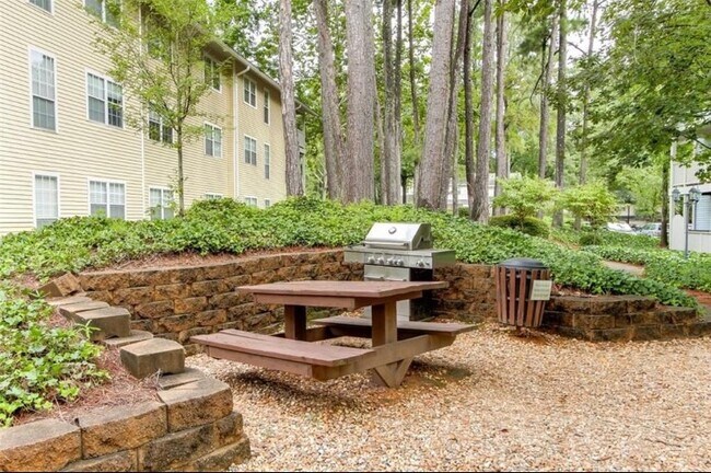 BBQ area - 6800 Glenridge Dr
