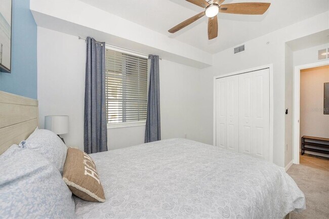 Building Photo - 12240 Wellen Golf St