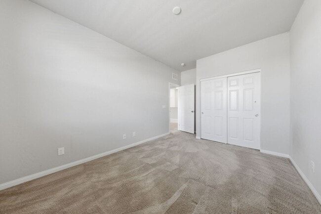 Building Photo - Mountains Edge Gem with Loft, Den & Upgraded Kitchen