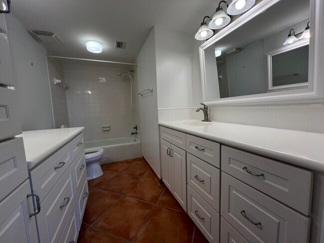Building Photo - 100 Intracoastal Pl