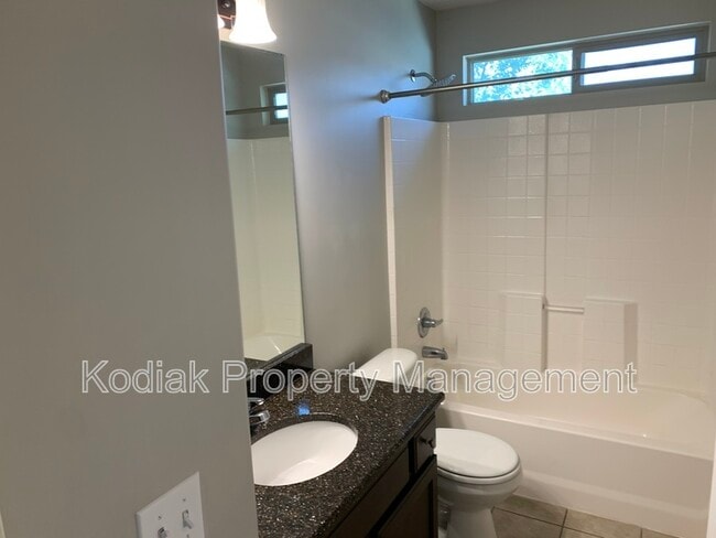 Building Photo - 312 Greenwich Dr
