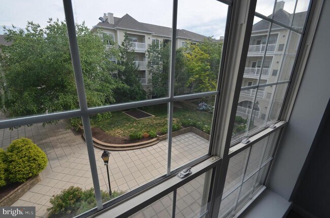 Building Photo - 4551 Strutfield Ln