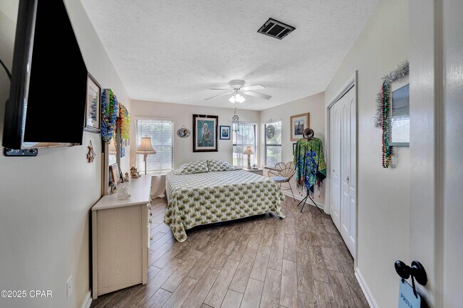 Building Photo - 625 Amberjack Dr