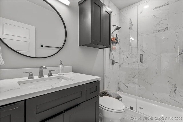 Building Photo - 3741 Riverside Dr