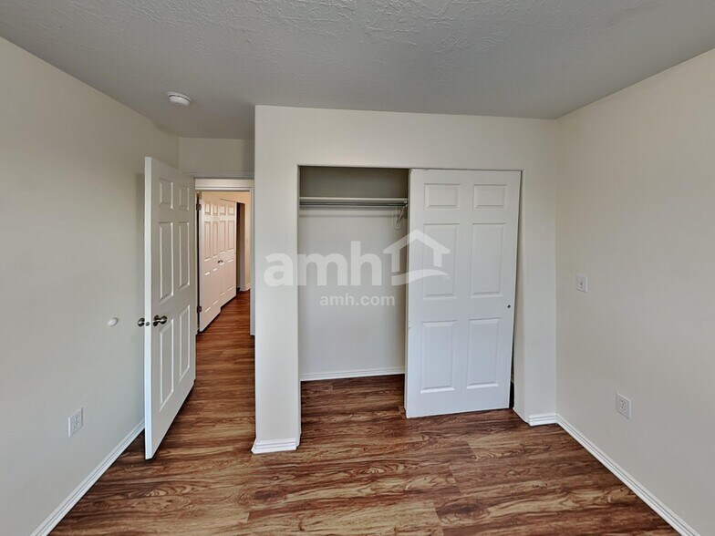 Building Photo - 2601 W 1630 N