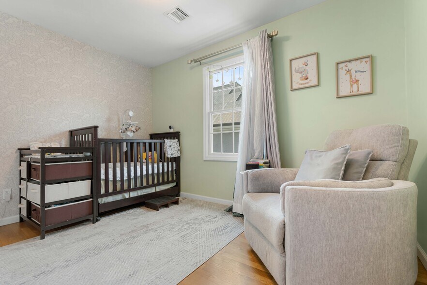 Building Photo - 318 77th St