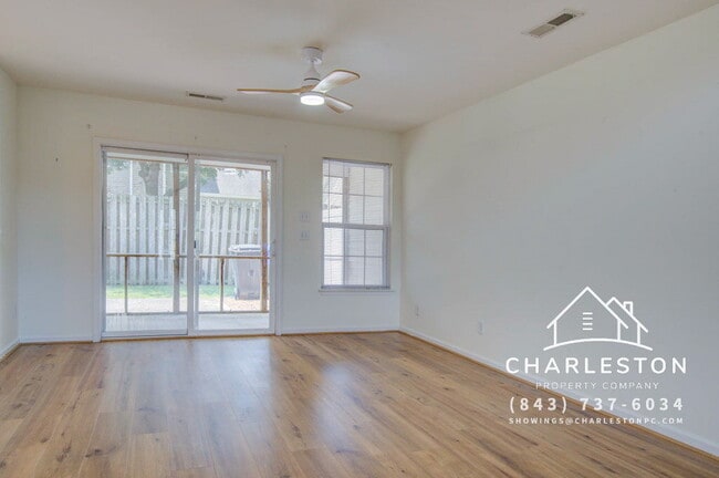 Building Photo - 2425 Scholar Ln