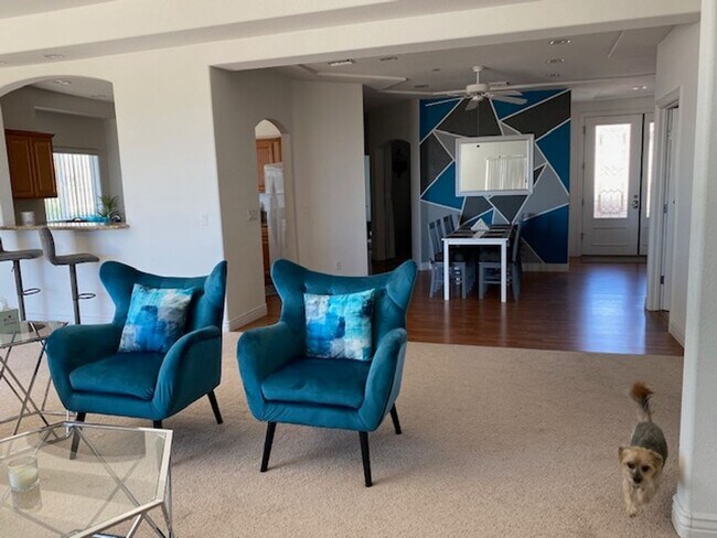 Building Photo - 3 BR + Bonus, Fully furnished, Includes Ut...