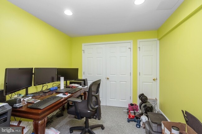 Building Photo - 802 Yarrow Cir