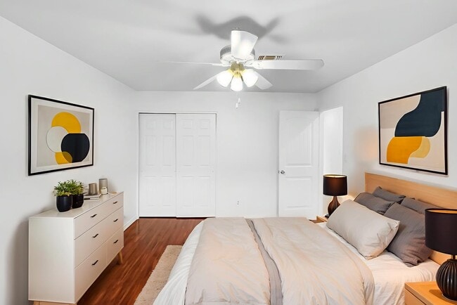 Building Photo - 8419 E Orange Blossom Ln