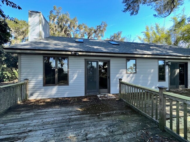 Building Photo - Breathtaking views of intracoastal waterway