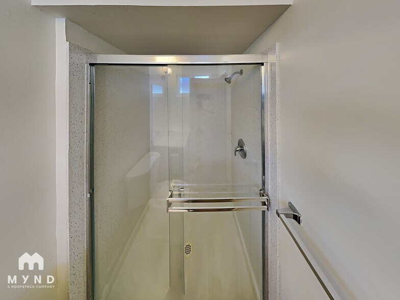 Building Photo - 237 N 8th St