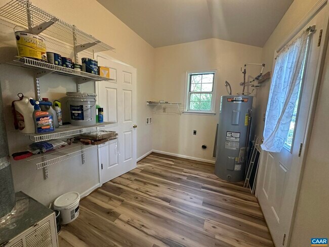 Building Photo - 3159 Saddlebrook Ln