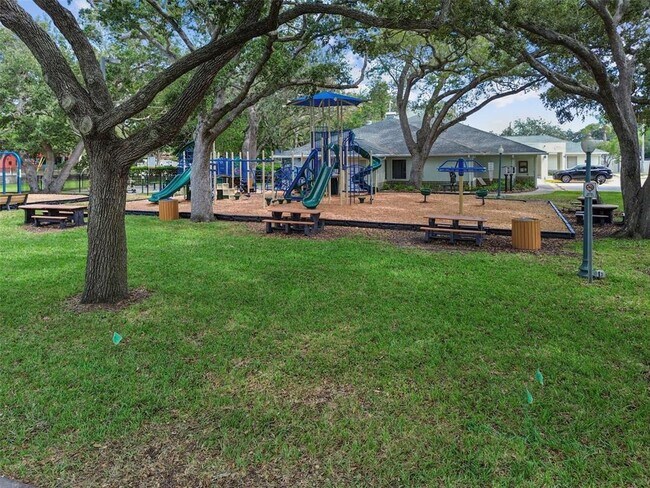 Building Photo - 340 Mehlenbacher Rd