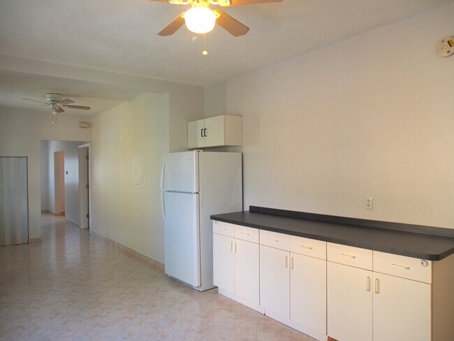 Kitchen - 22 Cleveland Ave