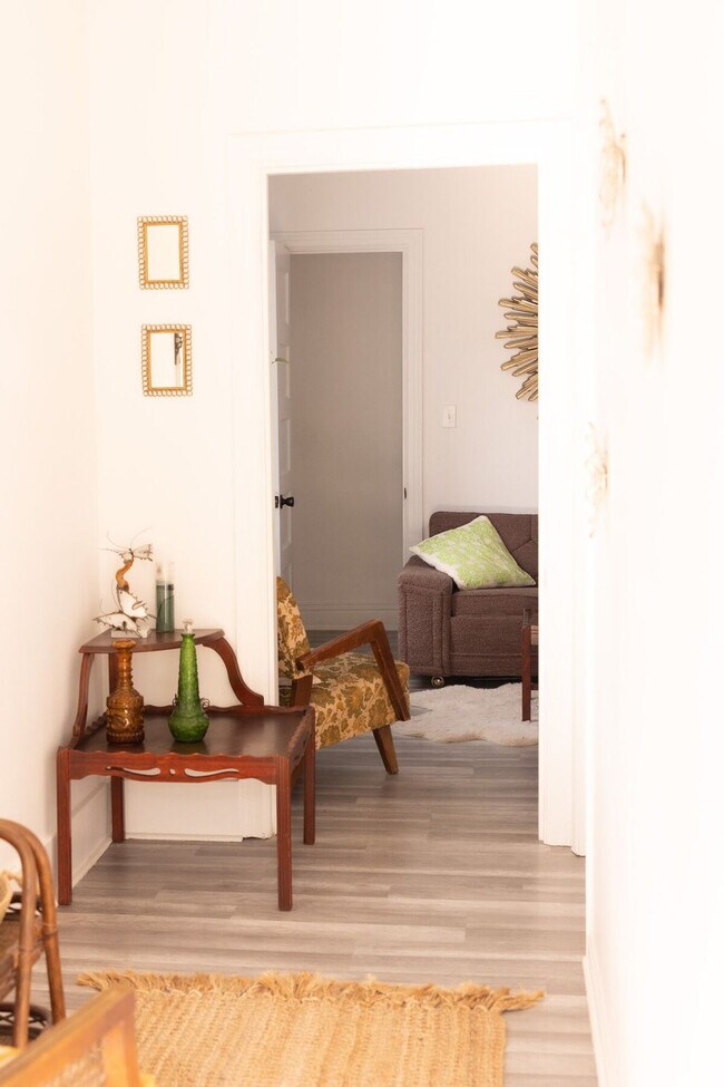 Building Photo - 2919 Elm St