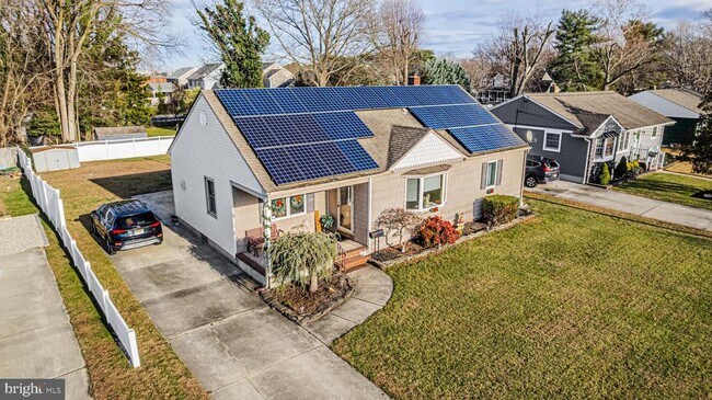 Building Photo - 211 Marlyn Ave